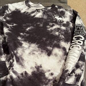 Abercrombie Kids Black and White Tie-Dye Crewneck Sweater
